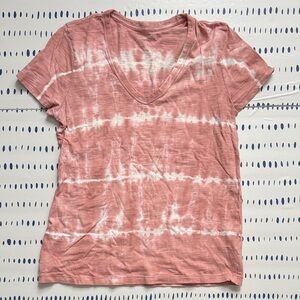 Universal Thread Pink and White Tie-Dye V-Neck Tee